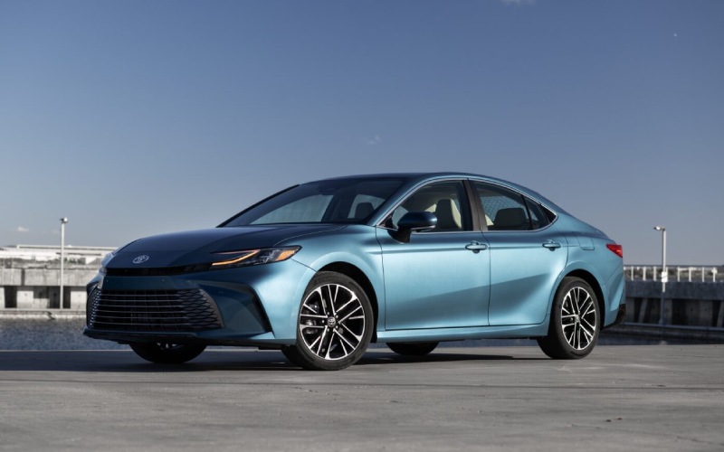 South Bend, IN - 2026 Toyota Camry's Exterior