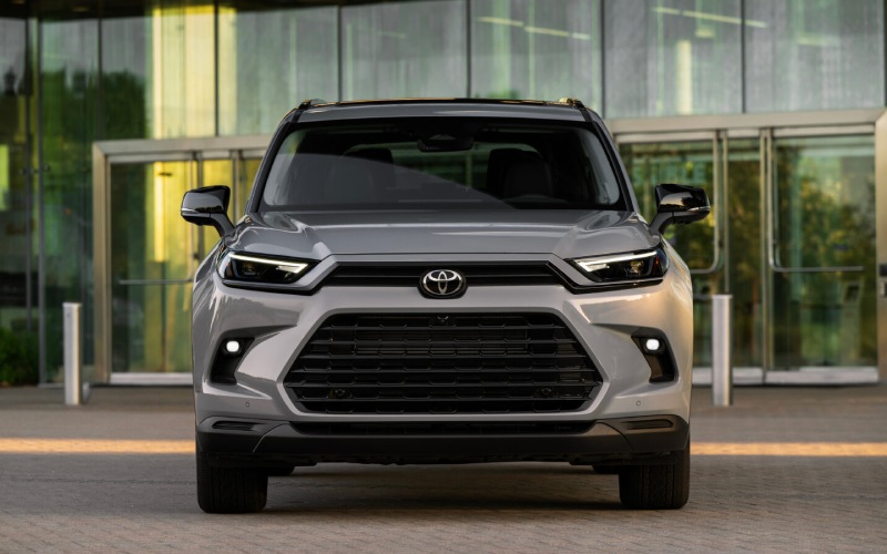 South Bend, IN - 2026 Toyota Grand Highlander's Exterior