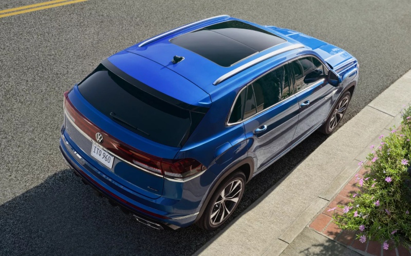 Colorado Springs, CO - 2026 Volkswagen Atlas Cross Sport's Exterior