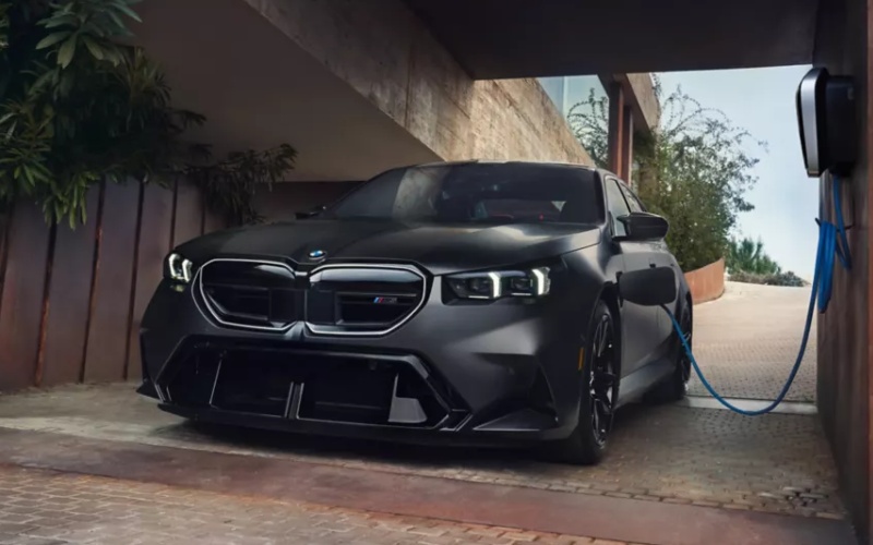 Step-by-Step Tips for Test Driving the 2027 BMW M5