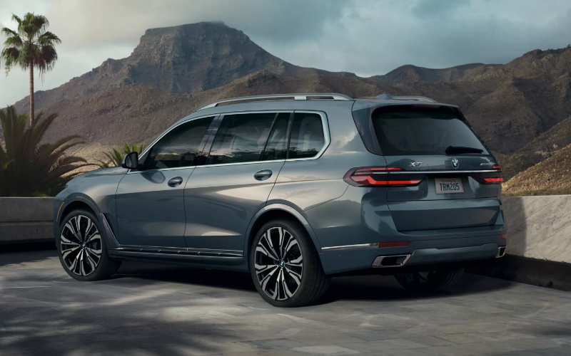 5 Buying Considerations Before You Choose Your BMW X7