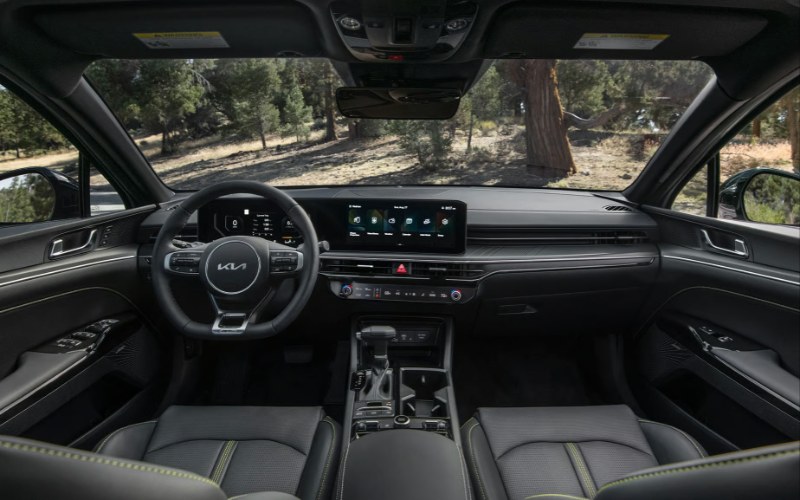 5 Key Reasons the 2027 Kia K5 Stands Out near Englewood, CO