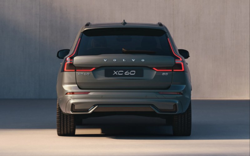 Does the 2027 Volvo XC60 Have Enough Cargo Space for Lakewood, CO Families?